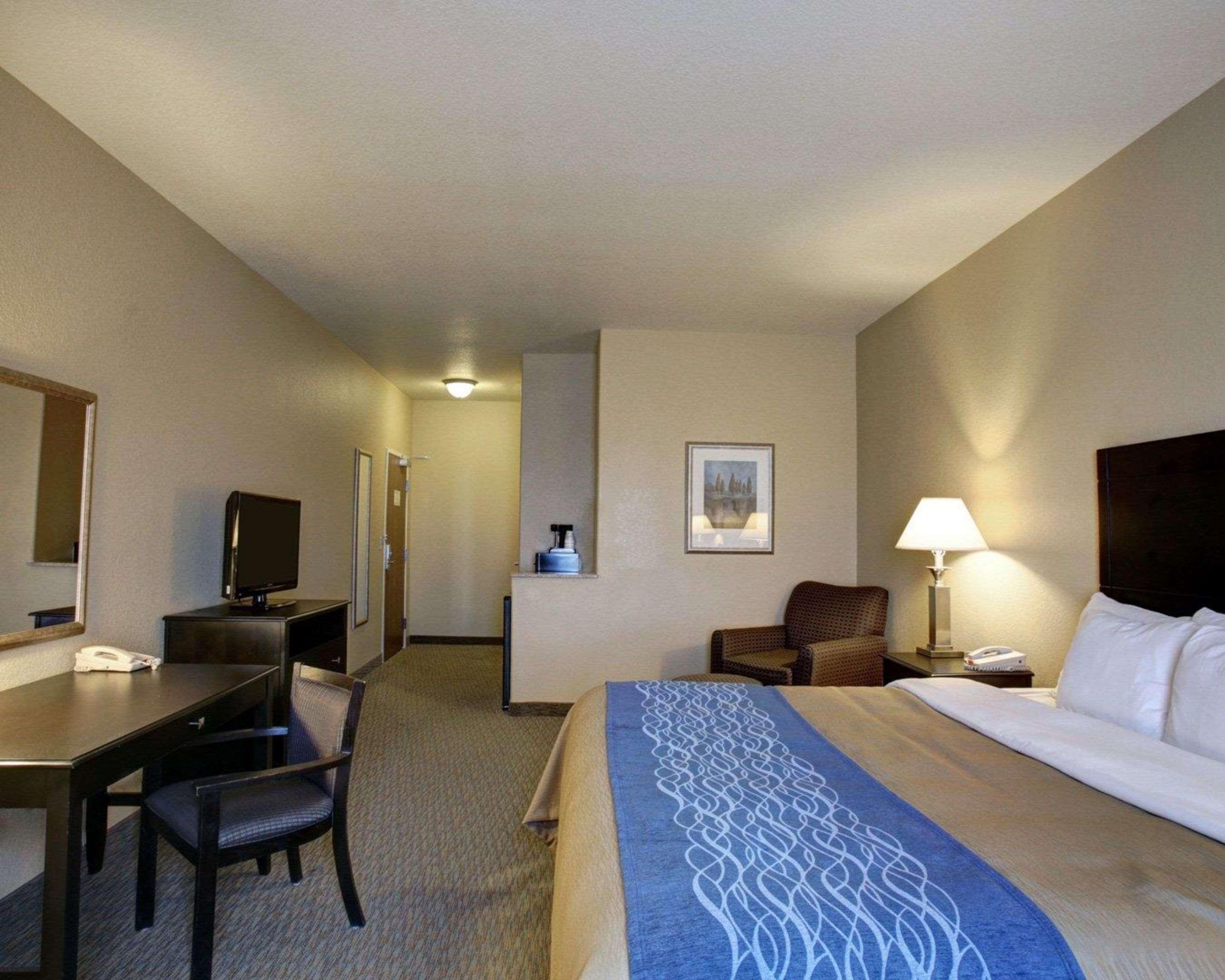 Spark By Hilton Selma Exterior photo